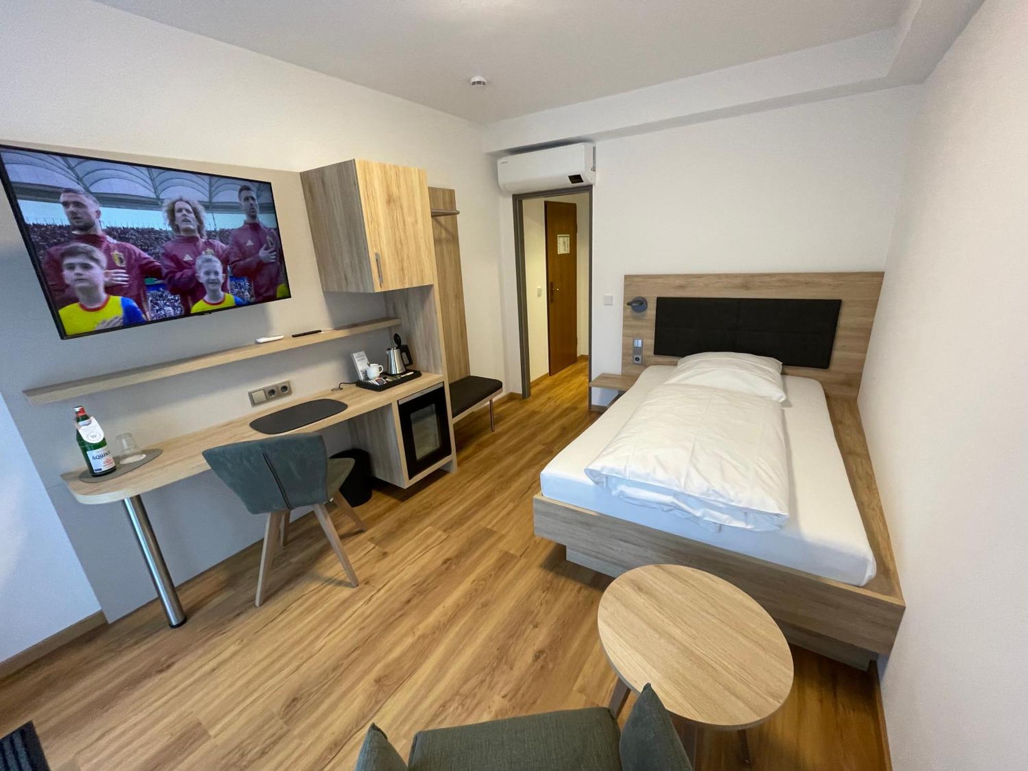 Hotel Wilms Кьолн Екстериор снимка
