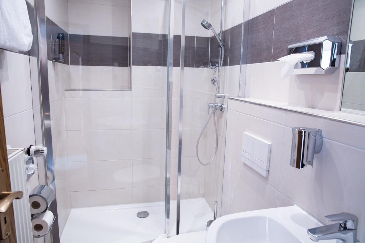 Hotel Wilms Кьолн Екстериор снимка
