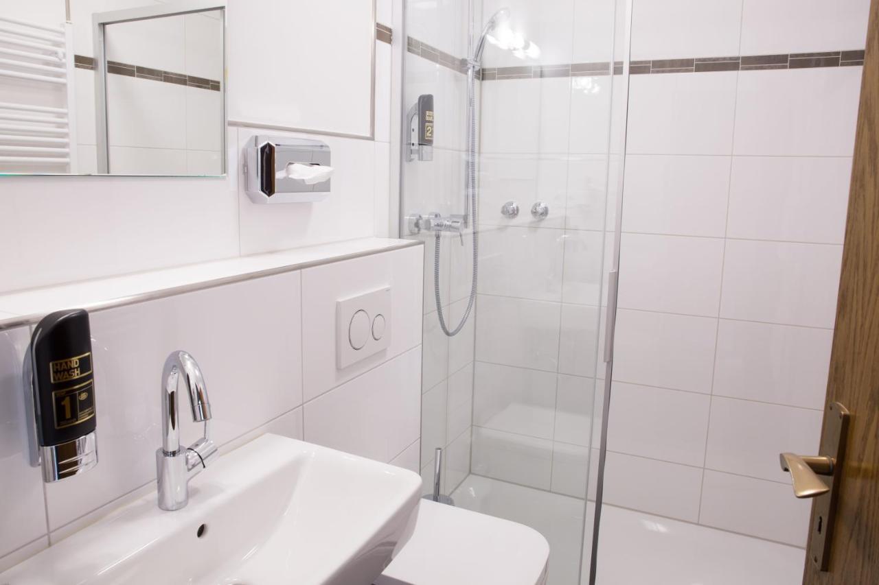 Hotel Wilms Кьолн Екстериор снимка